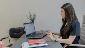 Receptionist at Chiropractor
